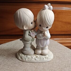 Enesco Precious Moments Figurine - Cream and White